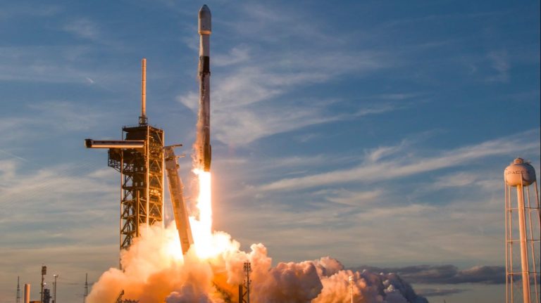 Éxito espacial español, récord de ocupación laboral, restaurantes inclusivos y otras buenas noticias de la semana