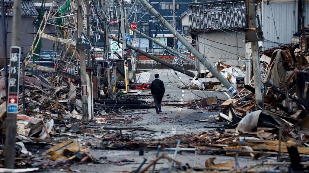 El terremoto de Japón deja al menos 78 muertos en una carrera contrarreloj por encontrar supervivientes