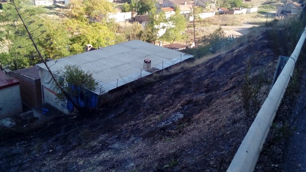 Susto en Murillo de Río Leza: el fuego se planta junto a las bodegas