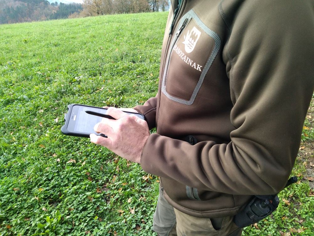 Extinguido anoche el incendio que ha quemado cerca de diez hectáreas en la sierra de Aralar