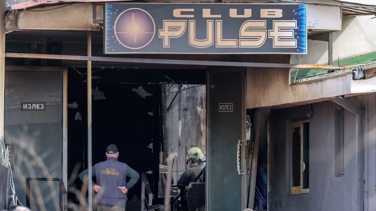 Al menos 59 muertos en el incendio de una discoteca en Macedonia del Norte por fallos pirotécnicos
