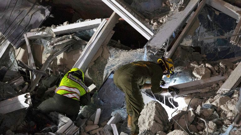 El número de víctimas por el terremoto en Birmania asciende a 694 muertos y 1.670 heridos