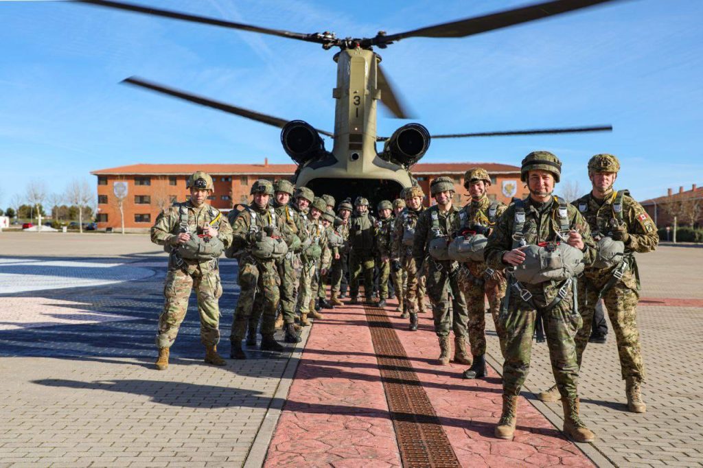 La Brigada Paracaidista del Ejército de Tierra reúne a jefes de unidades aerotransportadas de países aliados
