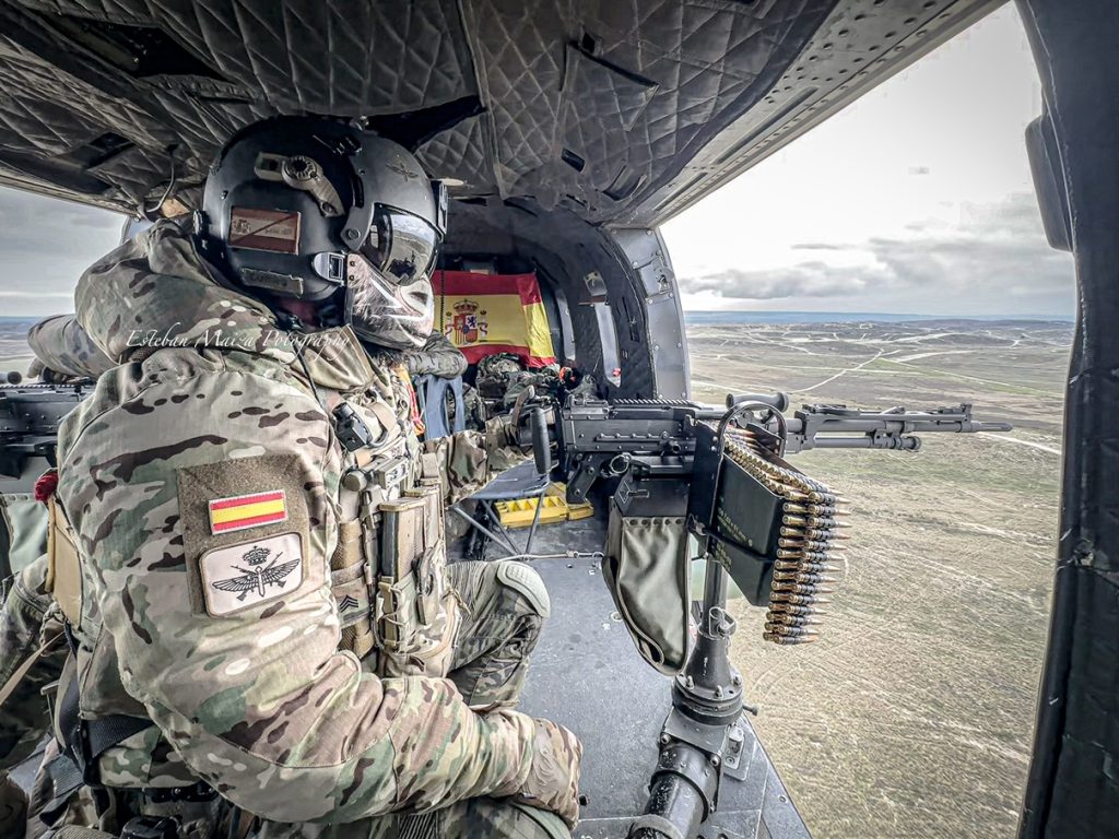 Helicópteros de las FAMET disparan con sus ametralladoras en el CENAD de San Gregorio