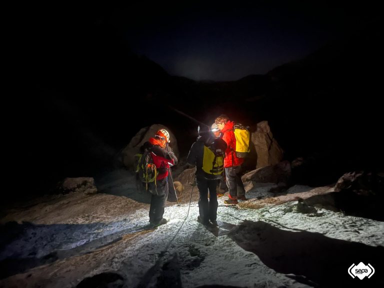 RASTREO DE MONTAÑA EN LENA