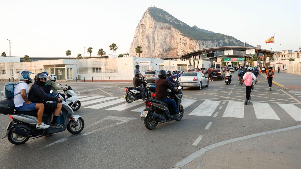 Adiós a la Verja de Gibraltar, localizan a dos desaparecidos en Leganés y otras buenas noticias de la semana