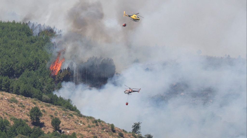 Muere un bombero forestal en un accidente de tráfico cuando se dirigía a sofocar el incendio de Ávila