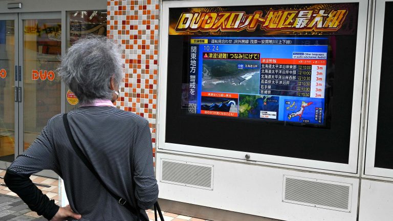 Un terremoto de magnitud 8,7 frente a Kamchatka provoca alertas de tsunami en el este de Rusia, Japón, Alaska y Hawái