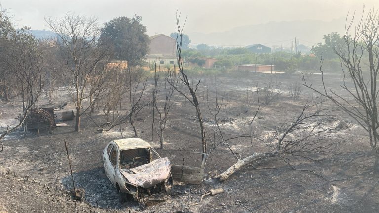 EN DIRECTE | Incendi Paüls, Baix Ebre: Més de 18.000 persones confinades i 2.899 hectàrees cremades