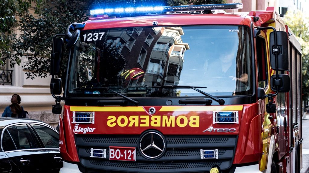 Un niño de cinco años permanece en la UCI tras un incendio en su vivienda en Zaragoza cuando estaba solo