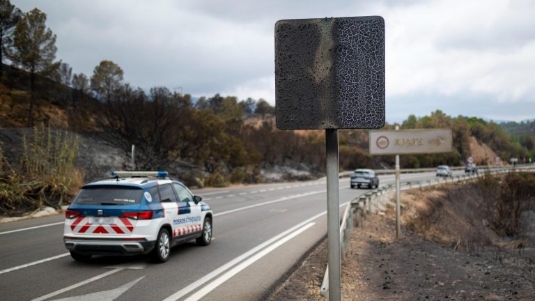 Muere un técnico forestal en el incendio de Paüls, que calcinó más de 3.000 hectáreas