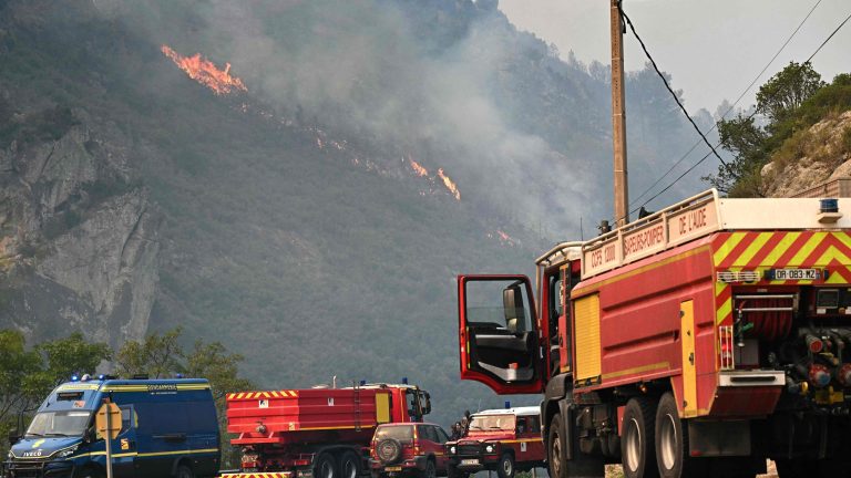 El megaincendio de Francia continúa avanzando, pero se ralentiza después de quemar más de 16.000 hectáreas