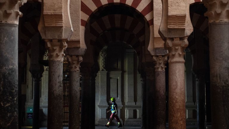 La rapidez de los bomberos y el protocolo de extinción evitaron "una catástrofe" en la Mezquita de Córdoba