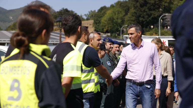 Sánchez defiende la labor de la directora de Protección Civil tras las críticas del PP: "Ha estado al pie del cañón"