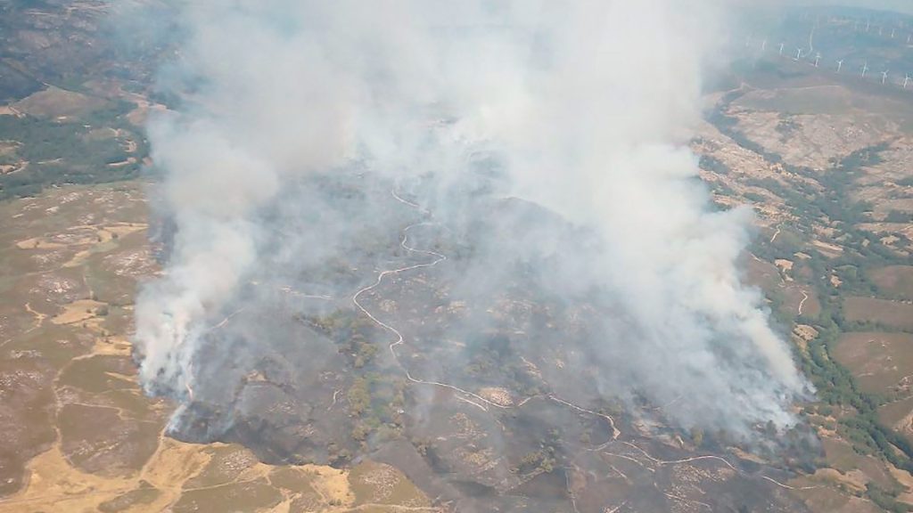 Cientos de personas se manifiestan en Zamora contra la gestión de los incendios forestales por la Junta