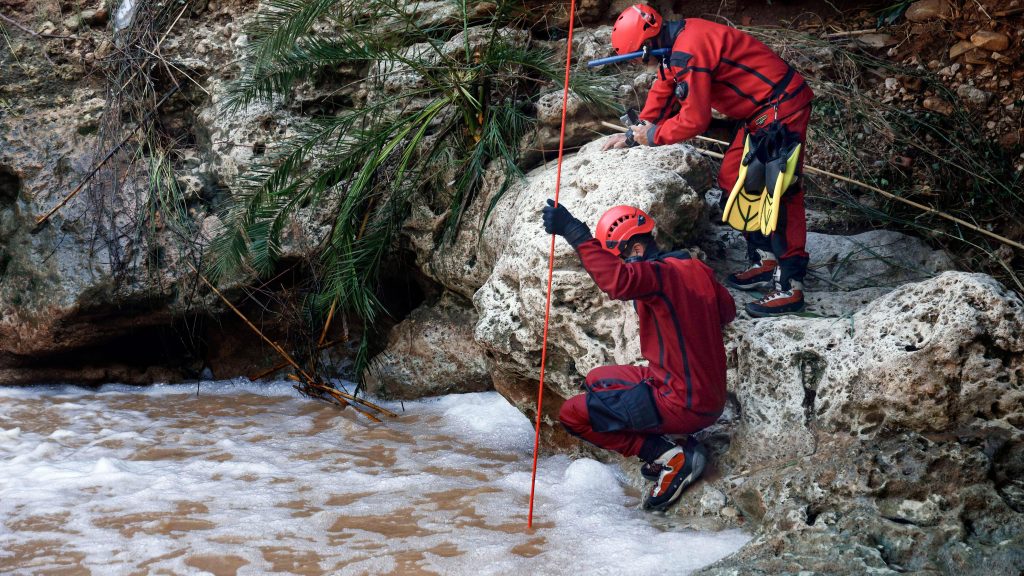 Localizan el cuerpo sin vida del padre del menor fallecido en el río Bitlles tras las fuertes tormentas en Cataluña