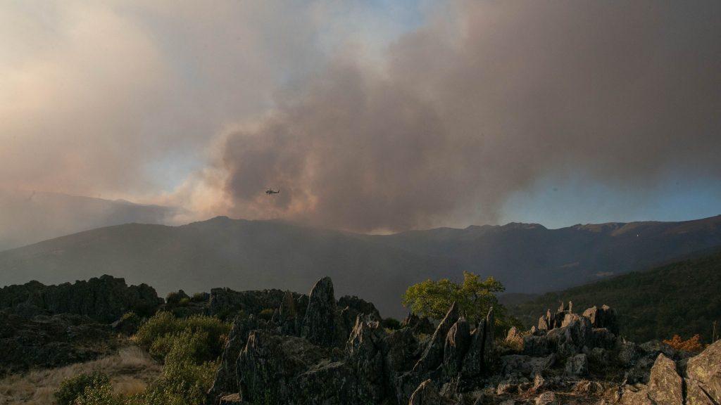 El incendio de Peñalba de la Sierra, Guadalajara, continúa en situación de Nivel 2 tras quemar 2.400 hectáreas