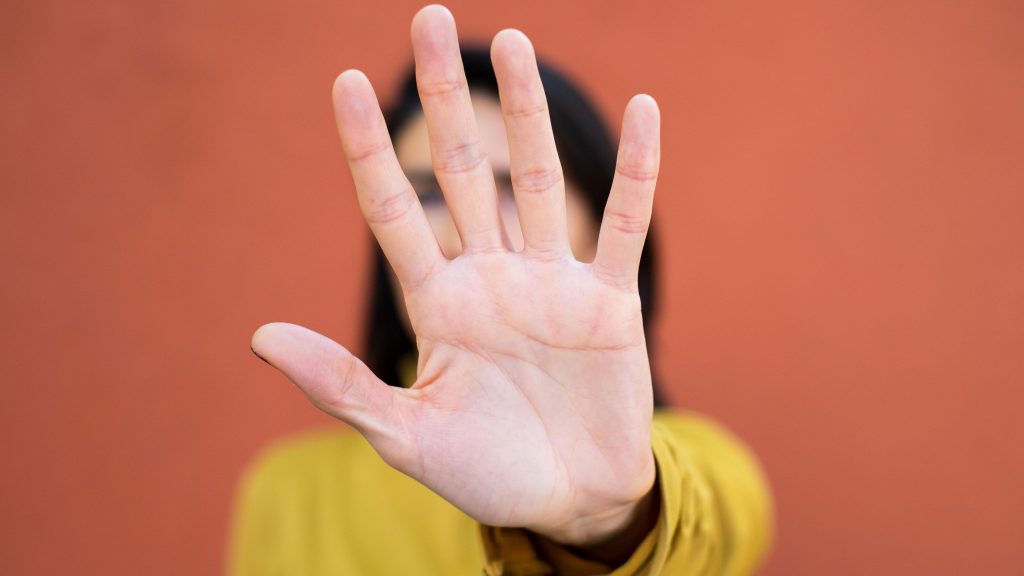 Abolir la prostitución y empatizar con las víctimas para acabar con la trata para explotación sexual