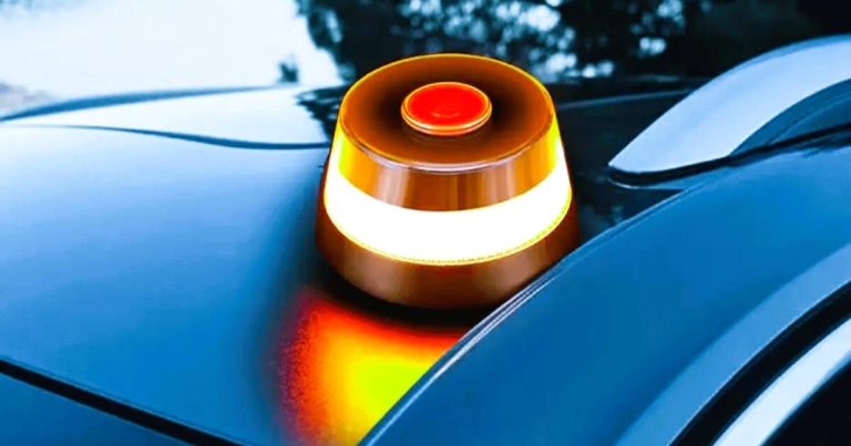 Baliza V16: la señalización obligatoria de vehículos a partir de 2026 en España