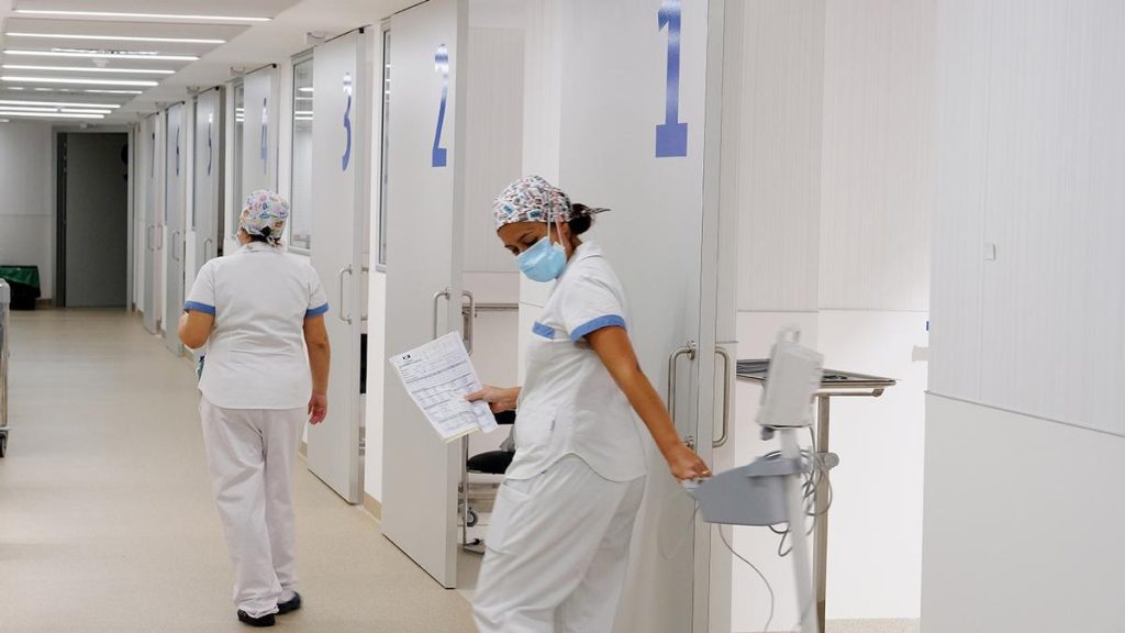 Las operaciones concertadas con la sanidad pública en centros privados son hasta un 44 % más baratas, según la patronal ASPE