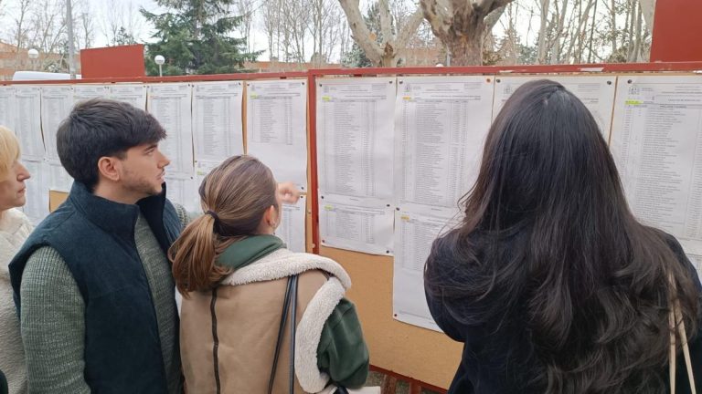 Plazas MIR 2026: Estas son las especialidades con más y menos vacantes