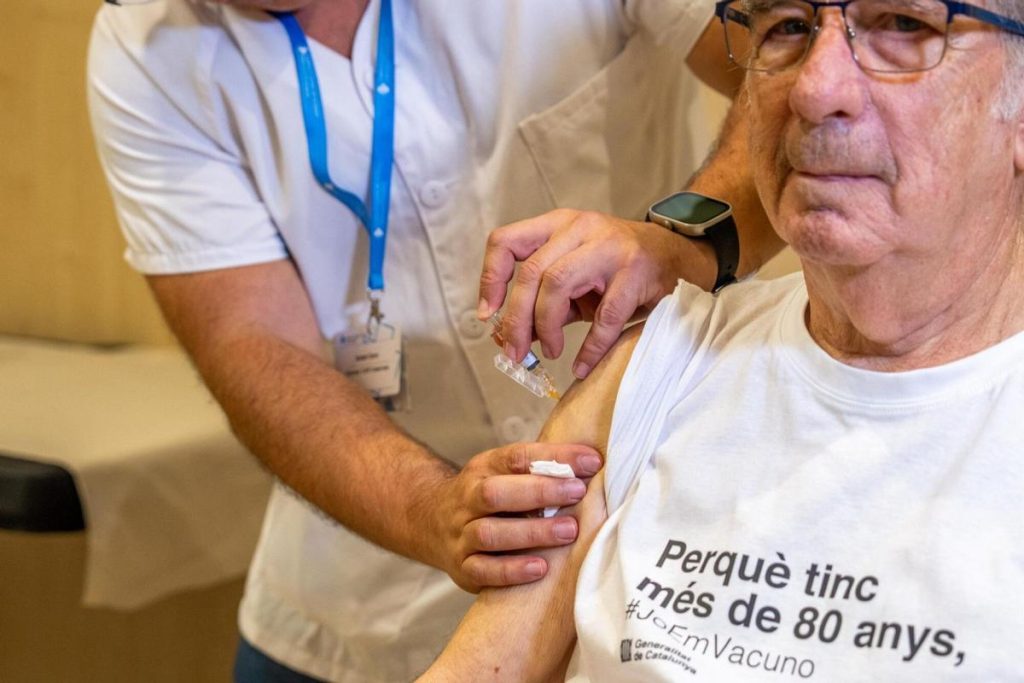 Los ingresos hospitalarios por gripe suben más de un 50% en una semana: "Estamos ya en una situación muy compleja"