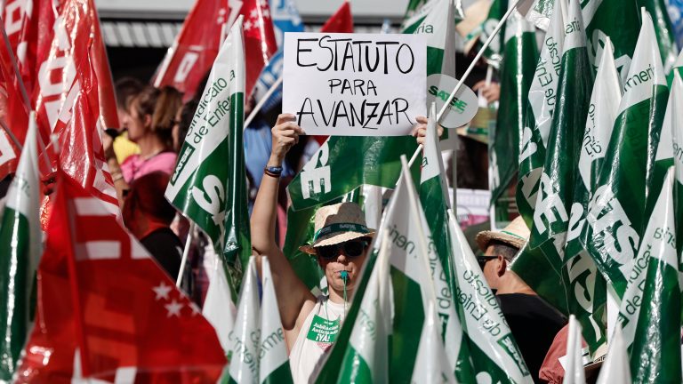 La sanidad pública convoca una huelga indefinida a partir de enero por el rechazo del Estatuto Marco