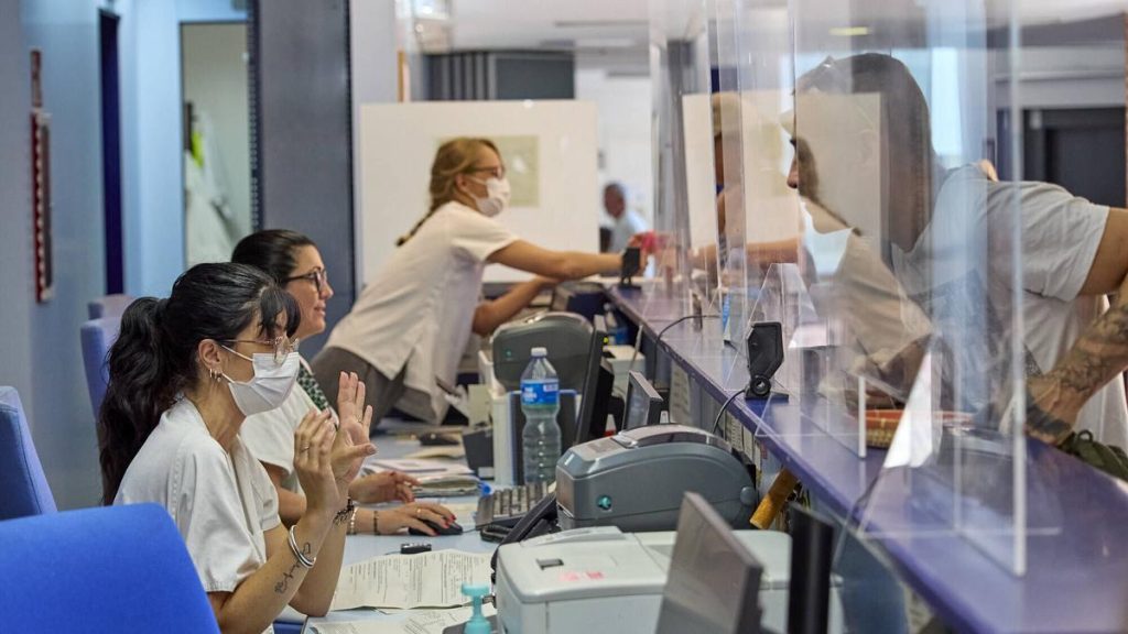 Un 70% de los pacientes espera una media de 8,7 días para conseguir cita en su centro de salud