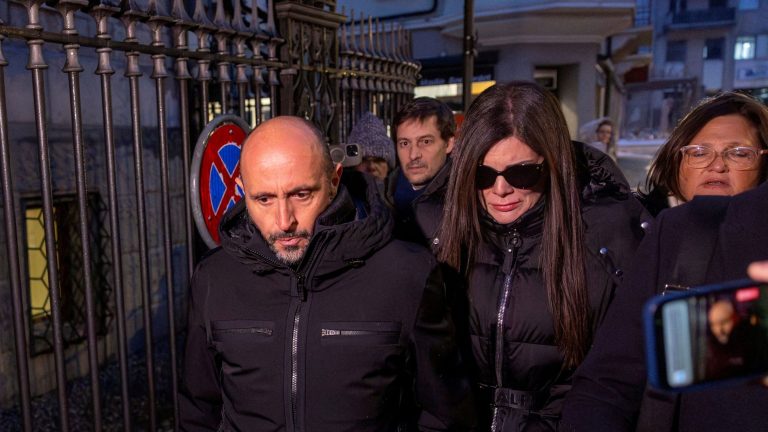 Detenido por riesgo de fuga el copropietario del bar suizo Le Constellation donde murieron 40 personas en Nochevieja