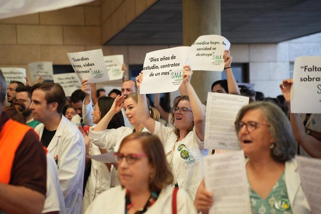 Huelga de médicos hoy miércoles y mañana jueves, 14 y 15 de enero: ¿qué reclaman a Sanidad?