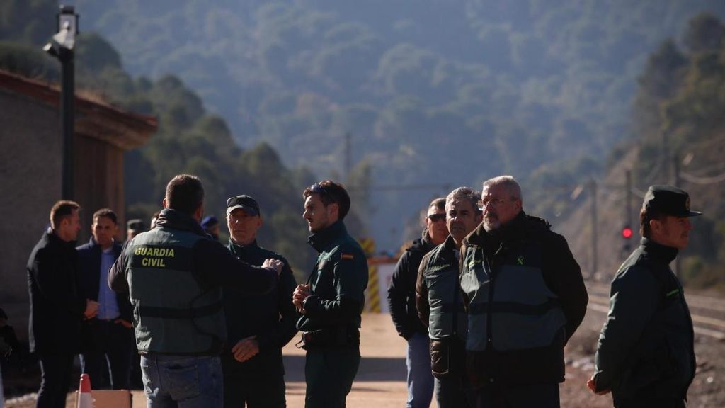 Sanidad refuerza con equipos especializados la atención en salud mental tras el accidente ferroviario de Adamuz