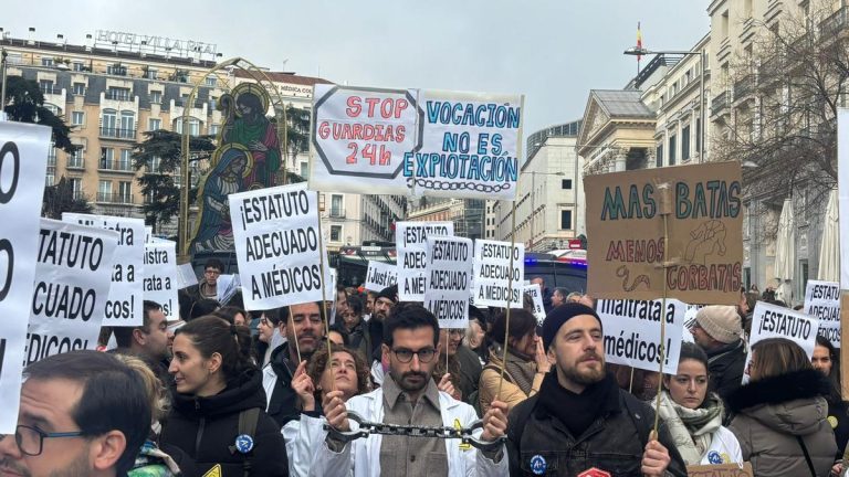 ¿Cómo te afectará la nueva huelga indefinida de médicos que arranca el 16 de febrero? Estas son las fechas de los paros