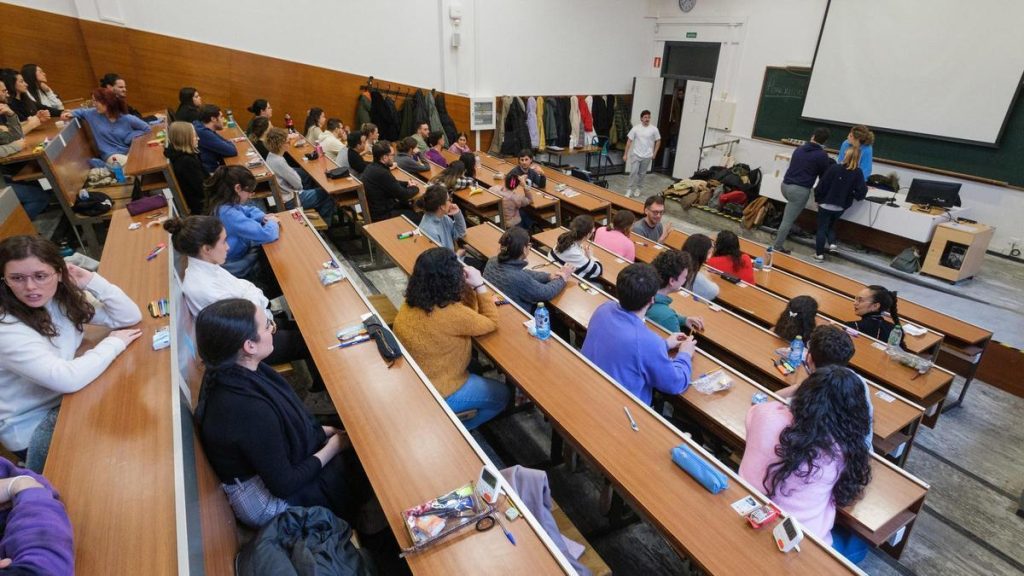 Así es el MIR 2026: la hora del examen se adelanta a las 14 horas por primera vez