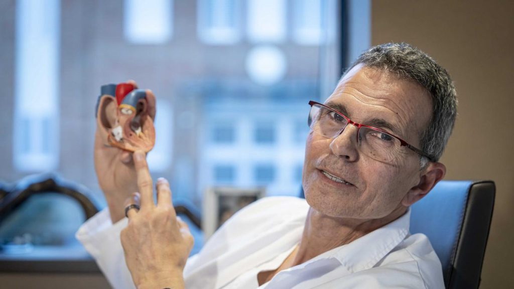 Xavier Ruyra, cardiólogo: "En la mujer, el infarto pasa más desapercibido porque cuida de ella menos que de los demás"