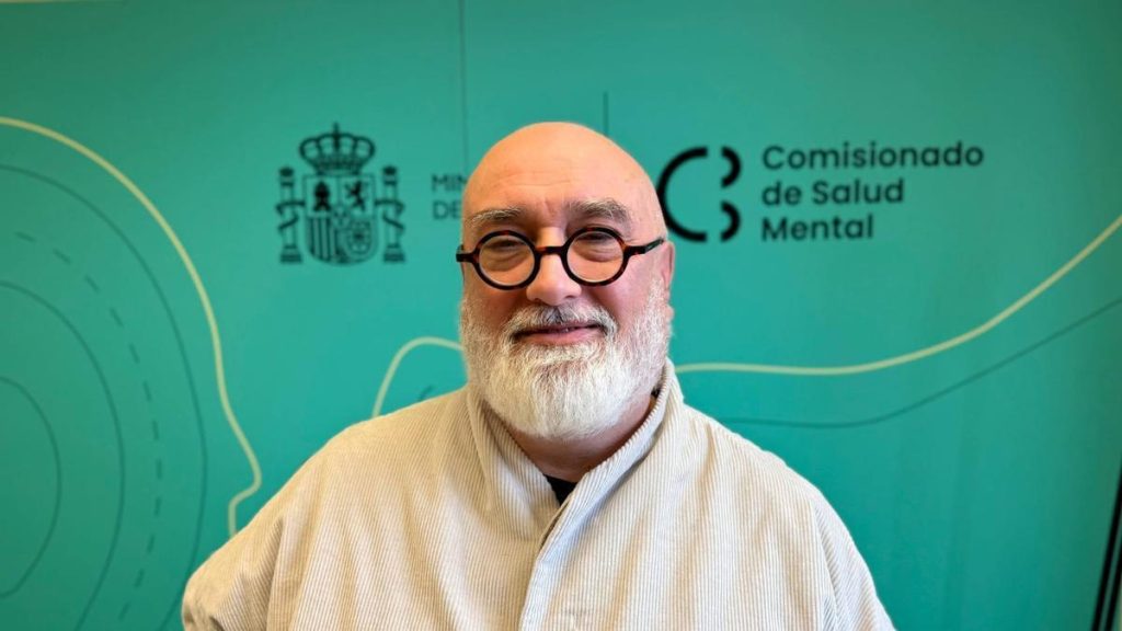 Francisco González, subdirector delComisionado de Salud Mental: "Tras lo de Adamuz estamos todos asustados, pero lo mejor es recobrar confianza con el mundo que nos rodea"