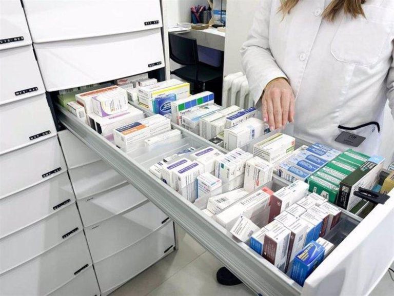 Retrato de las enfermedades raras: diagnósticos erróneos, retraso en la llegada de medicamentos y costes de hasta 100.000 euros por paciente