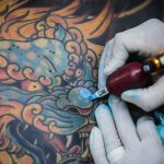 Los médicos piden incluir los tatuajes en el historial clínico del paciente: "La tinta se queda en los ganglios linfáticos de por vida"