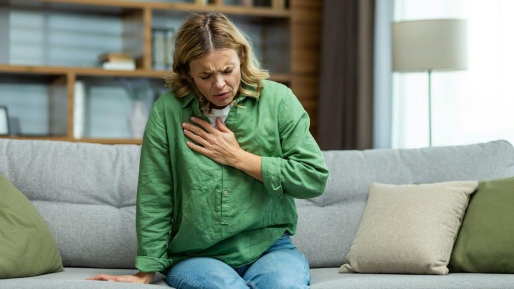 Sanidad informa de nuevos retrasos en el suministro de un medicamento para las arritmias y la intervención precoz del infarto