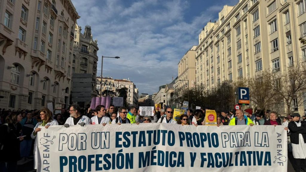 ¿Cómo te afectará la nueva huelga de médicos que empieza el 16 de febrero? Los urgencias y tratamientos vitales están garantizados