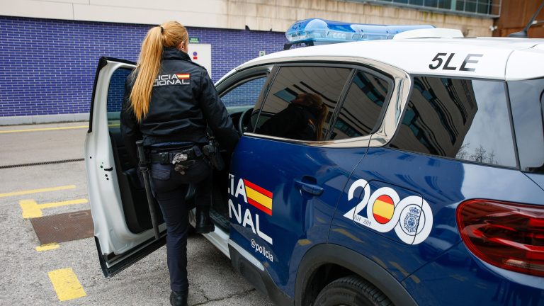 El abogado de la agente que denunció al DAO presenta nuevas pruebas, entre ellas el audio clave y partes médicos