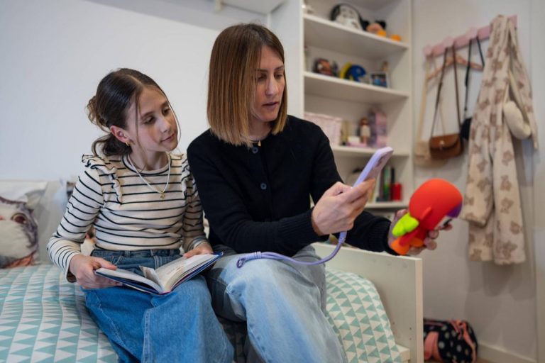 Martina, de no poder moverse por una enfermedad rara a volver al cole gracias a Sant Joan de Deú: "Lo peor fue la incertidumbre"