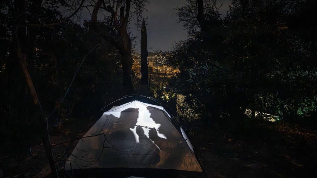 Jonathan, de 42 años y en la calle por el 'chemsex': "Yo tenía una vida normal y la 'tina' me lo ha quitado todo"