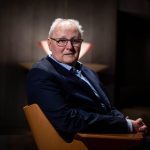 Gauden Galea, médico de la OMS: "Las bebidas alcohólicas deberían advertir en la etiqueta que pueden provocar cáncer"