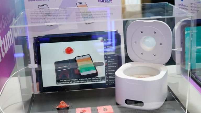 Lo último en ortodoncia llega al Mobile: aparatos con geolocalización y control de uso